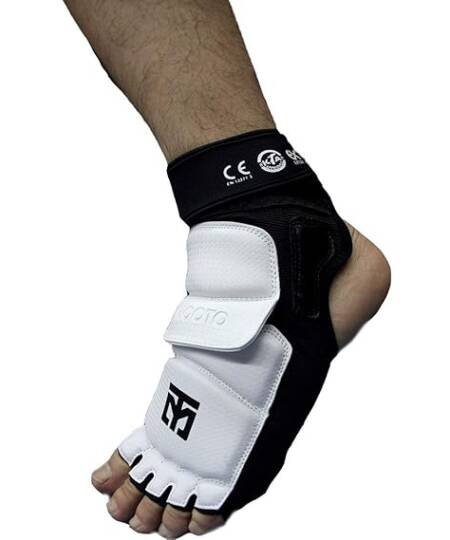 سينسور رجل تايكندو