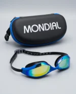 نظارة سباحة للسباقات من ماركة Mondial باللونين الأزرق والأسود مع عدسات عاكسة ومضادة للضباب