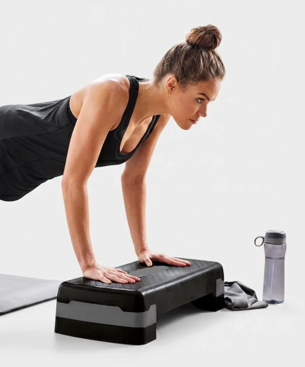 جهاز استيب (Aerobic Stepper) تمارين إيروبيك قابل للتعديل للرياضة واللياقة البدنية متعدد الاأرتفاع 10سم و15سم | لوح متدرج مدمج للياقة البدنية والقوة | مناسب للرجال والنساء