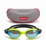 ⁦نظارة سباحة من أسبيدو ميرور (Speedo Mirror) ، مقاومة للتسرب ومضادة للضباب، مع حماية من الاشعة فوق البنفسجية، مناسبة لسباقات الترياتلون مع حافظة حماية مجانية⁩ - الصورة ⁦3⁩