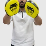 ⁦كف ( فينوم مستورد )، وسادة ركل فينوم لايت نيو يلو تاي باد⁩ - الصورة ⁦2⁩