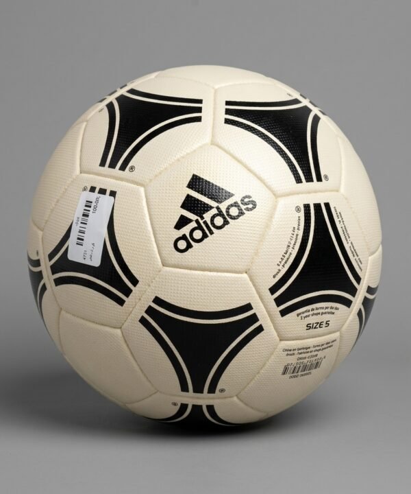 كرة قدم مقاس 5 ، من أديداس تانجو جلايدر (adidas Tango Glider)