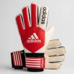 قفازات حارس مرمى كرة القدم من (Adidas)، قفازات حارس مرمى كرة القدم مع قبضة فائقة لراحة اليد