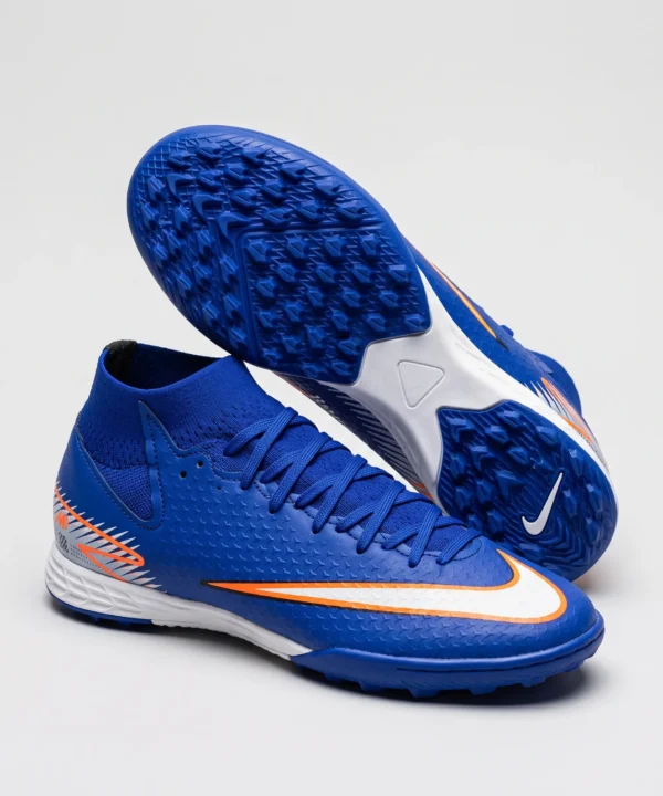 حذاء كرة قدم (ترتان/ستارز) برقبة عالية، من ماركة Nike للبالغين من الجنسين، أزرق