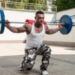 ⁦وسادة البار (Barbell Pad) ( مستورد )، وسادة رفع أثقال أوليمبي، إسفنجية 3 سم لتمارين القرفصاء ورفع الأثقال (منتج عالي الجودة)⁩ - الصورة ⁦4⁩