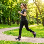 ⁦أثقال معصم وقدمين (بوزن 500 جرام ، نصف كيلو) قابلة للتعديل للتمارين الرياضية محشوة بالرمل ( مستورد ) ، اوزان رملية للقدمين واليدين ، مجموعة من 2 قطع⁩ - الصورة ⁦4⁩