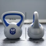 ⁦كرة Kettlebell كيتل بيل 12kg - مصنوعة من الحديد المصبوب عالي المتانة، ومغطاة بطبقة سميكة من البلاستك المقوى عالي الجودة لضمان السلامة والمتانة، مثالية⁩ - الصورة ⁦2⁩