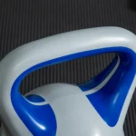 ⁦كرة Kettlebell كيتل بيل 12kg - مصنوعة من الحديد المصبوب عالي المتانة، ومغطاة بطبقة سميكة من البلاستك المقوى عالي الجودة لضمان السلامة والمتانة، مثالية⁩ - الصورة ⁦8⁩